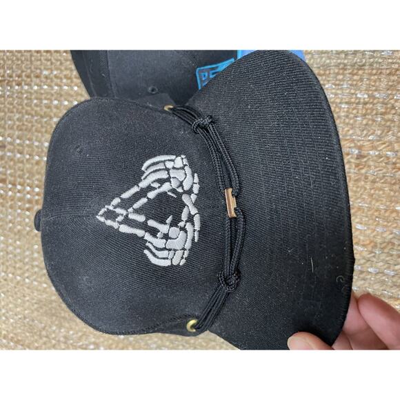 Lot 2 Findlay Skeleton Three Diamond Triangle Mountain Blue Brim Snapback Hat - Picture 3 of 7